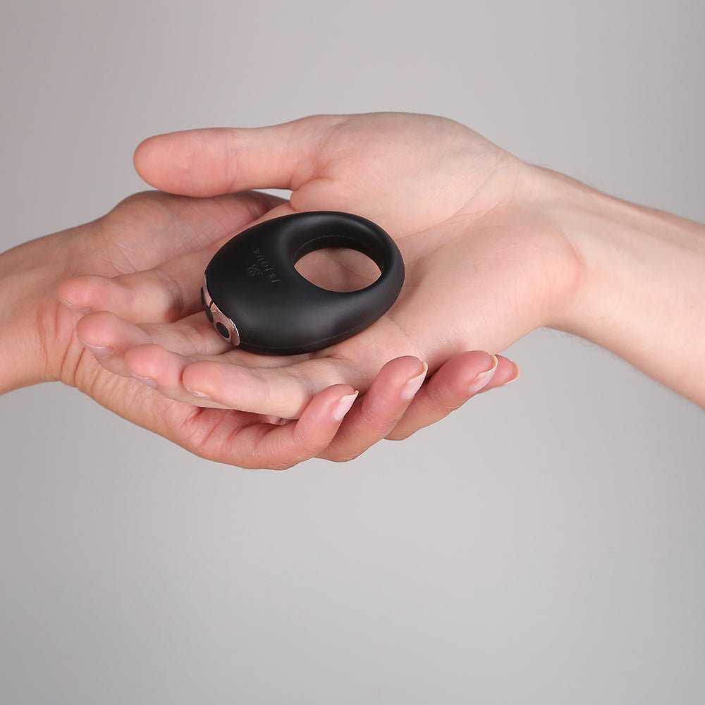 Je Joue Mio Rechargeable Vibrating Silicone Cock Ring Black - Image 7