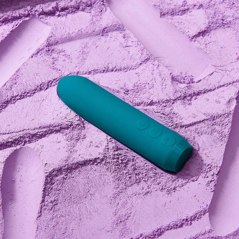 Je Joue Classic Bullet Vibrator Rechargeable Silicone with Finger Sleeve Teal - Image 9