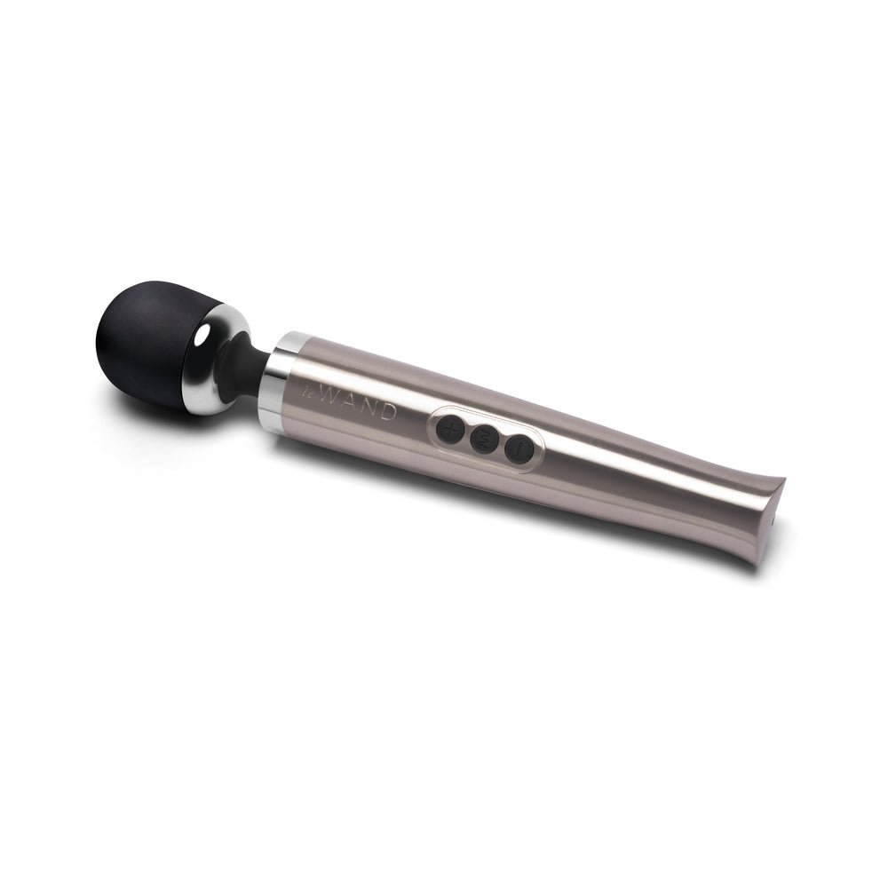 Le Wand Die Cast Rechargeable Massager Silver - Image 3