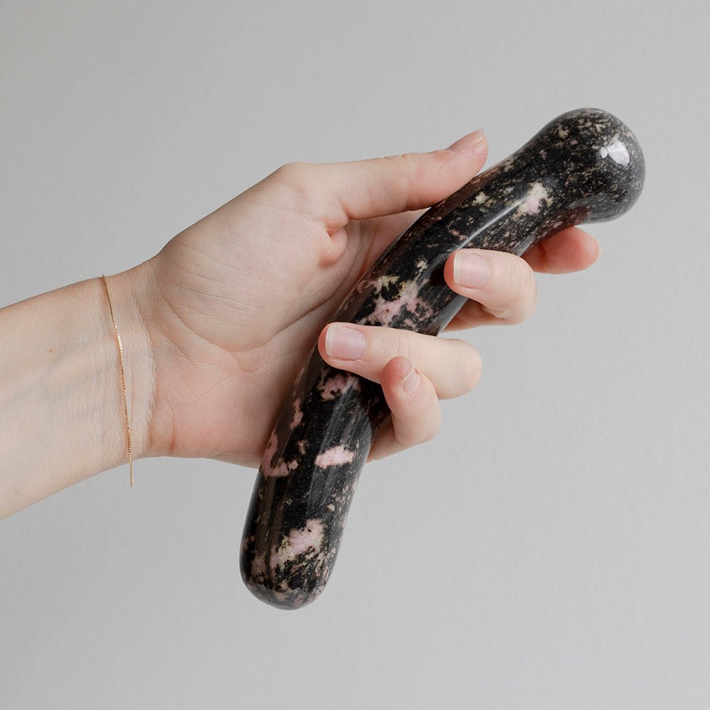 Chakrubs Anahata Curve Rhodonite Wand - Image 7
