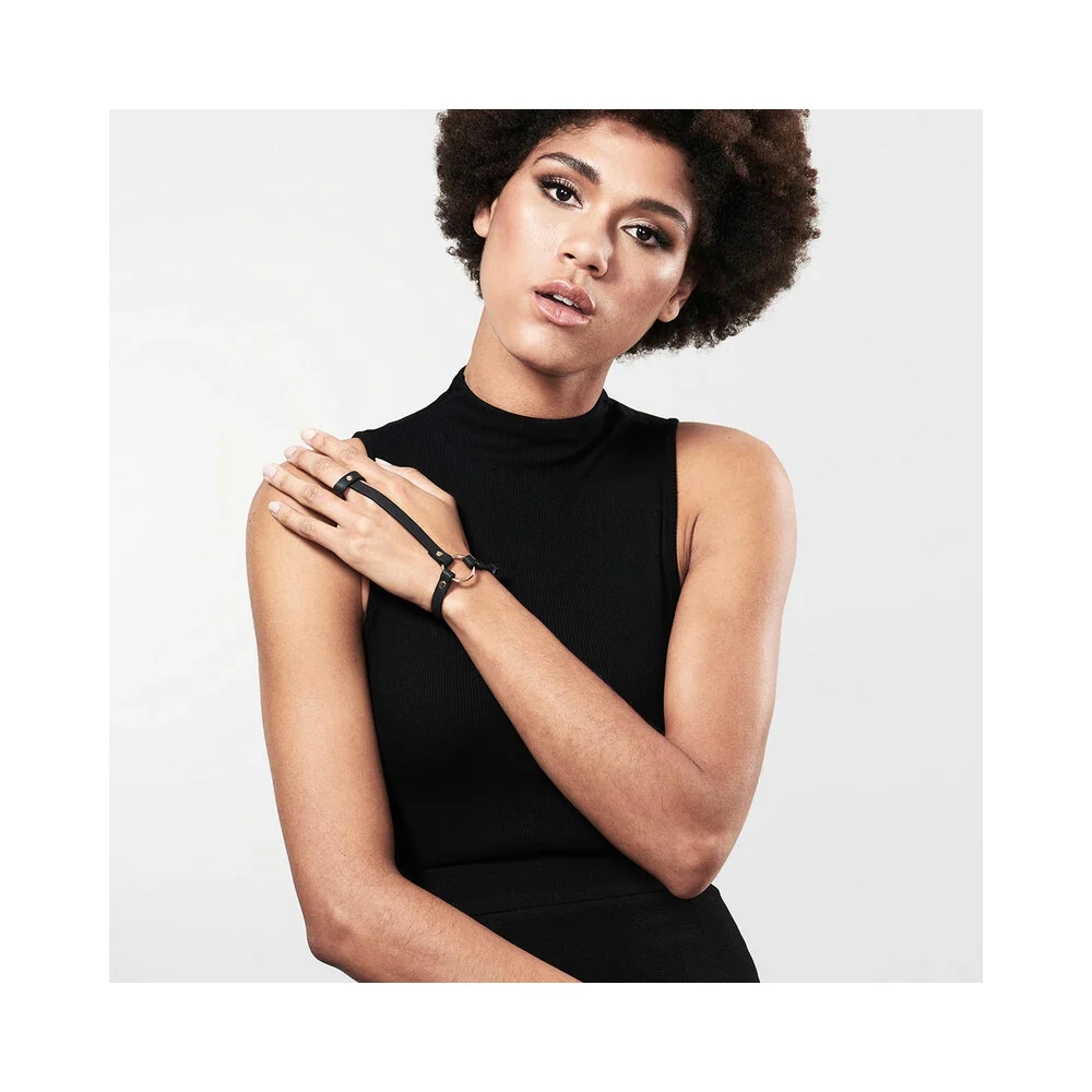 Bijoux Indiscrets Maze Hand Bracelet Harness - Image 4