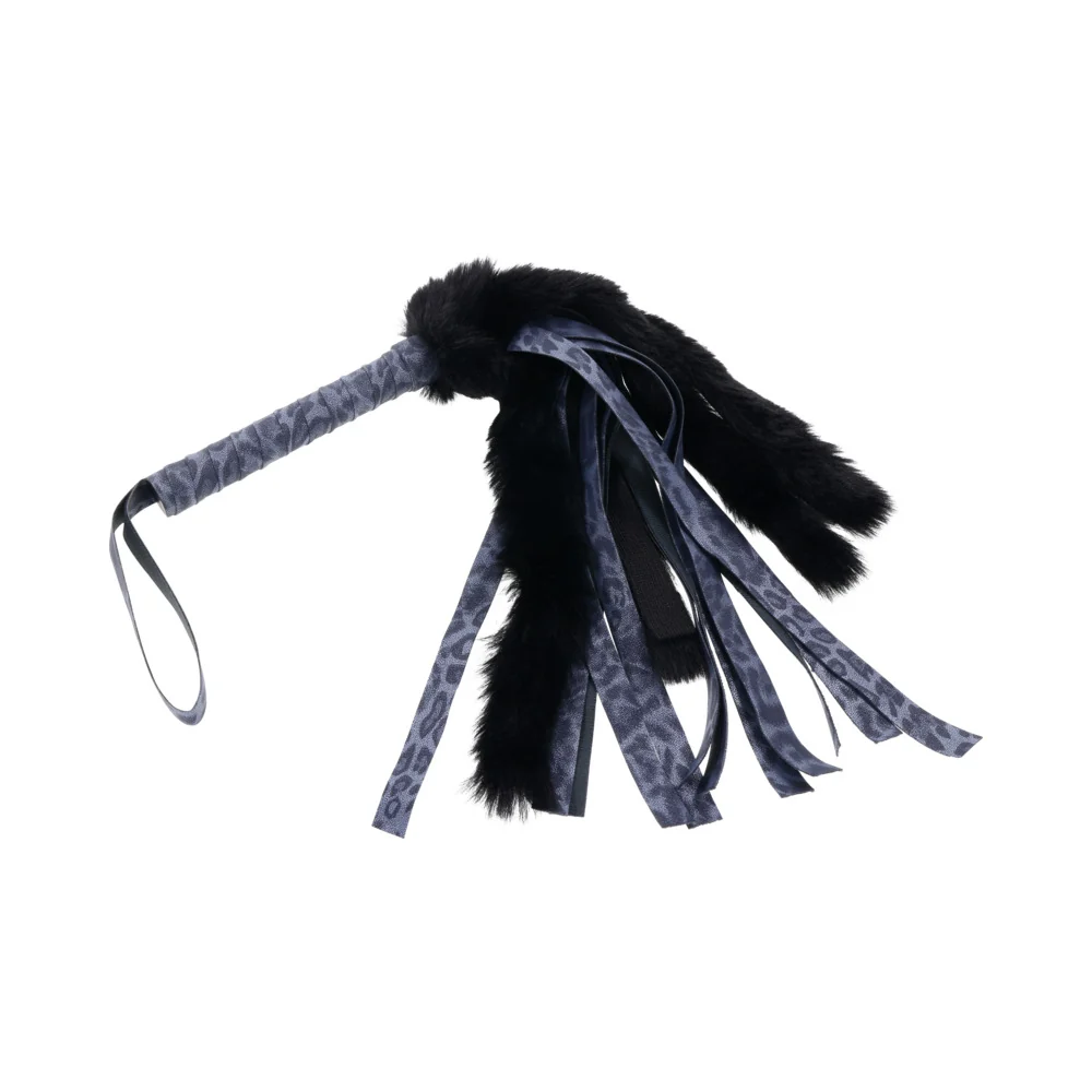 Sportsheets Sex & Mischief Cougar Faux Fur Flogger - Image 5