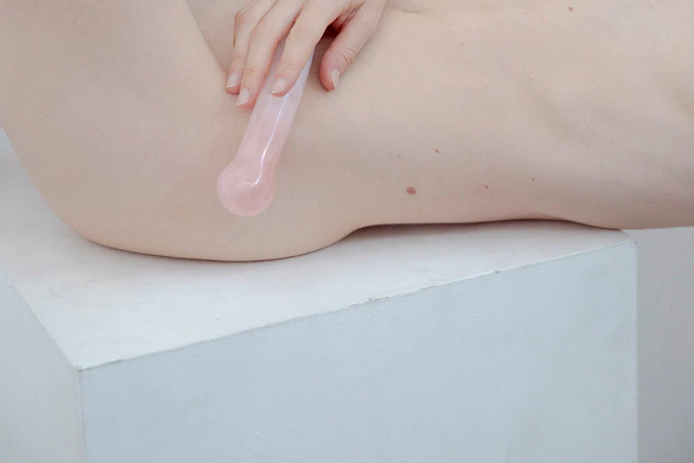 Chakrubs Heart Curve Rose Quartz Wand - Image 10